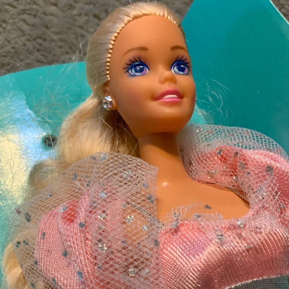 1990 Evening Elegance Barbie - Picture 3 of 3